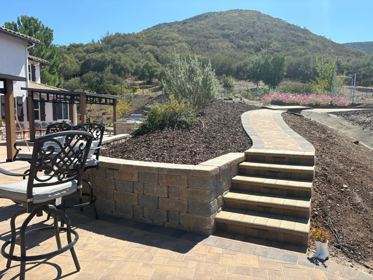 Preston Country Manor - Wall Steps